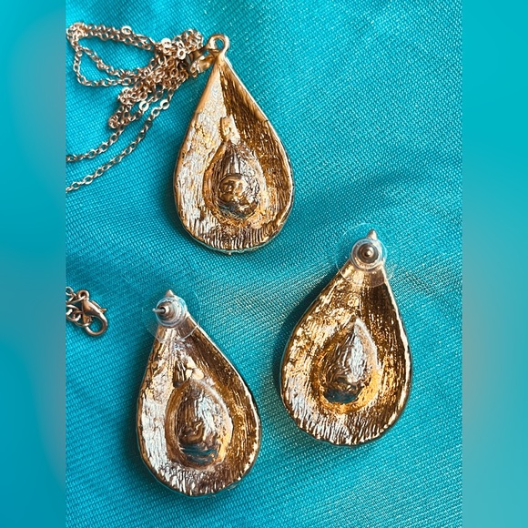 Red crystal earrings/necklace set pierced Bling Pavé Sparkly gold Betsey Johnson - Picture 16 of 16